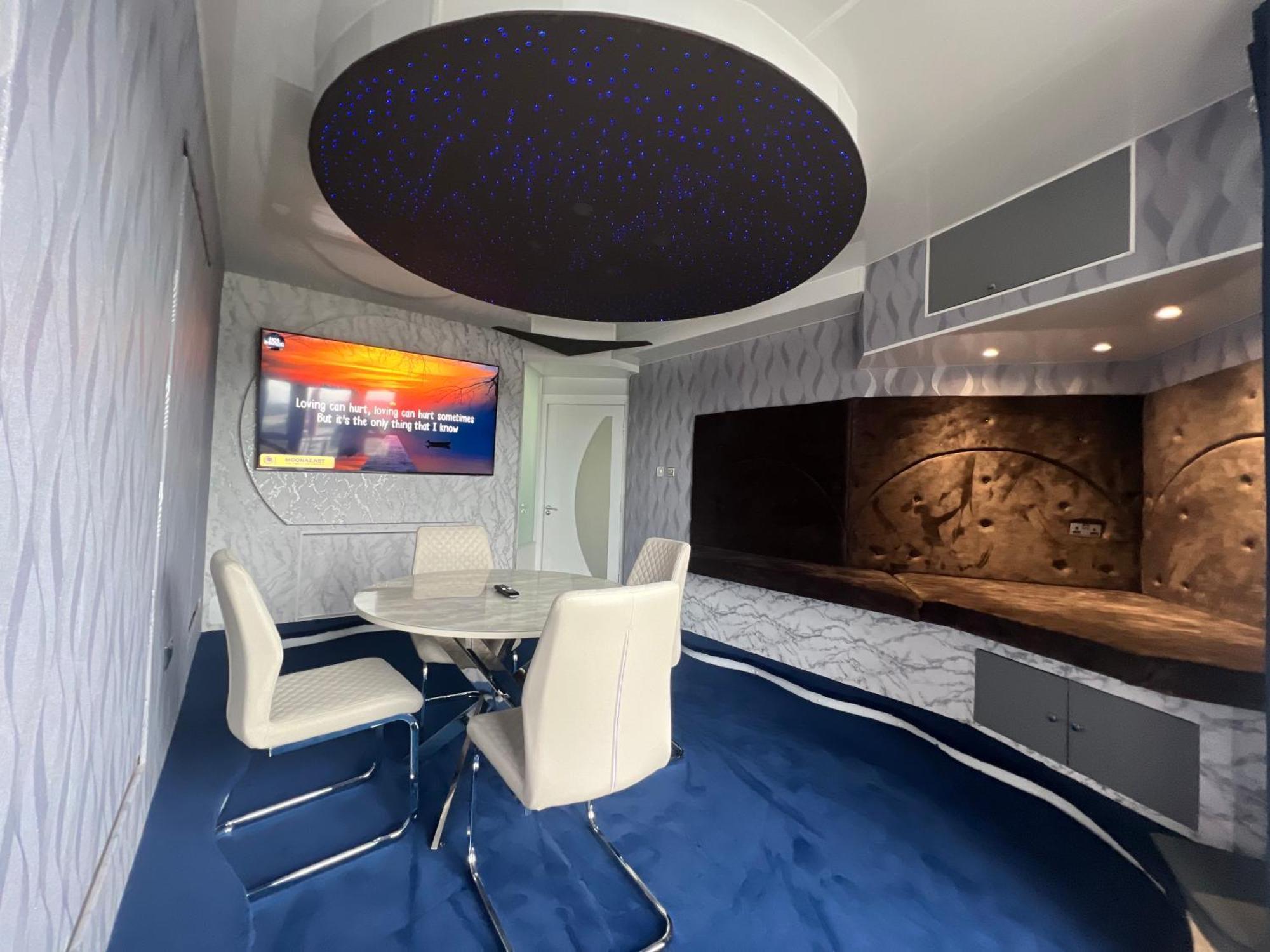 Lucid Magic Dream Apartment Limerick Exterior photo